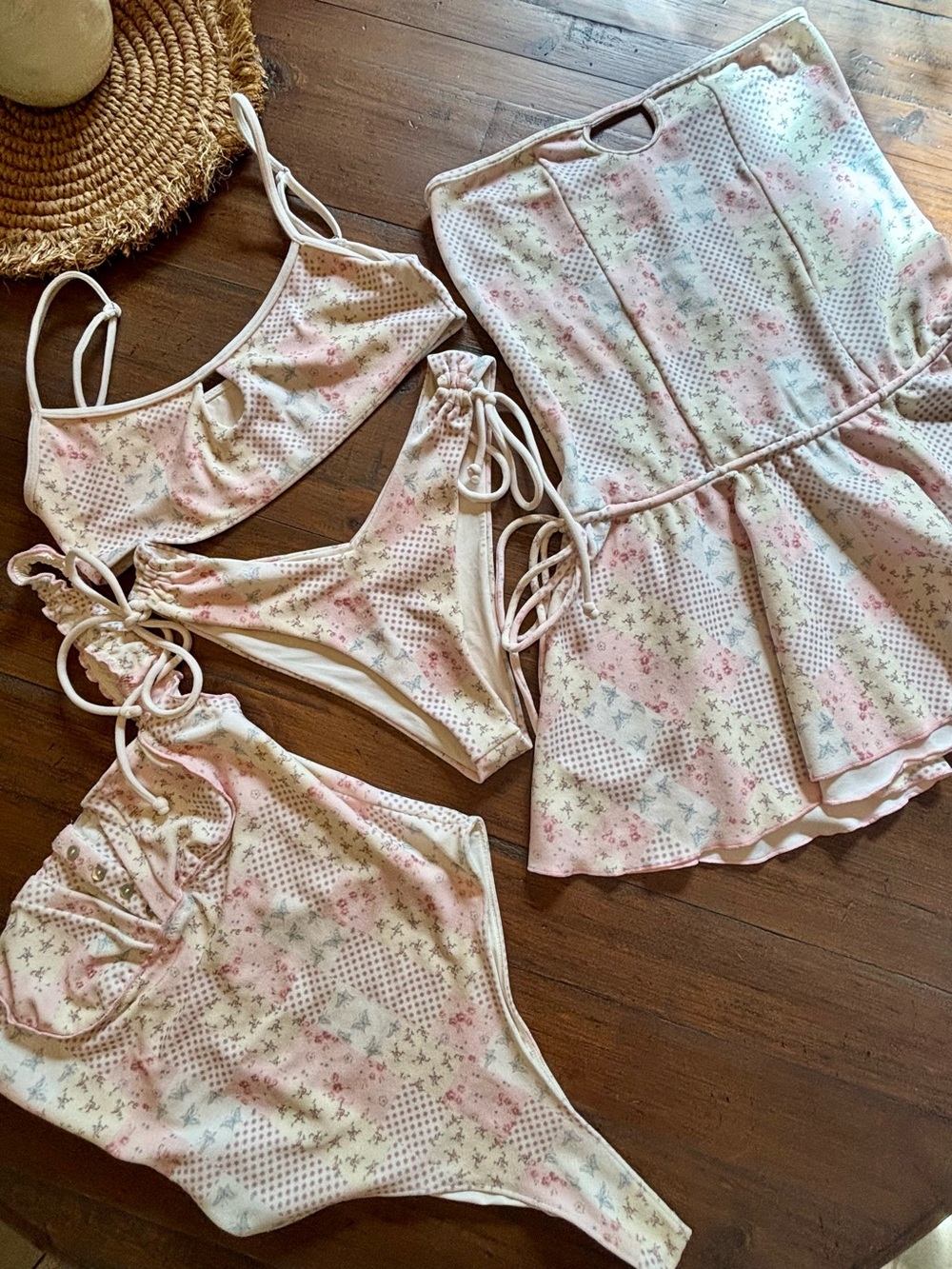 NWT/NWOT Frankie’s bikinis x Sydney Sweeney 4 piece Terry swim set